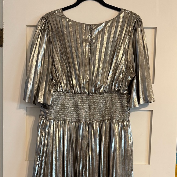 By Anthropologie Short-Sleeve Metallic Cutout Midi Dress - Picture 11 of 12